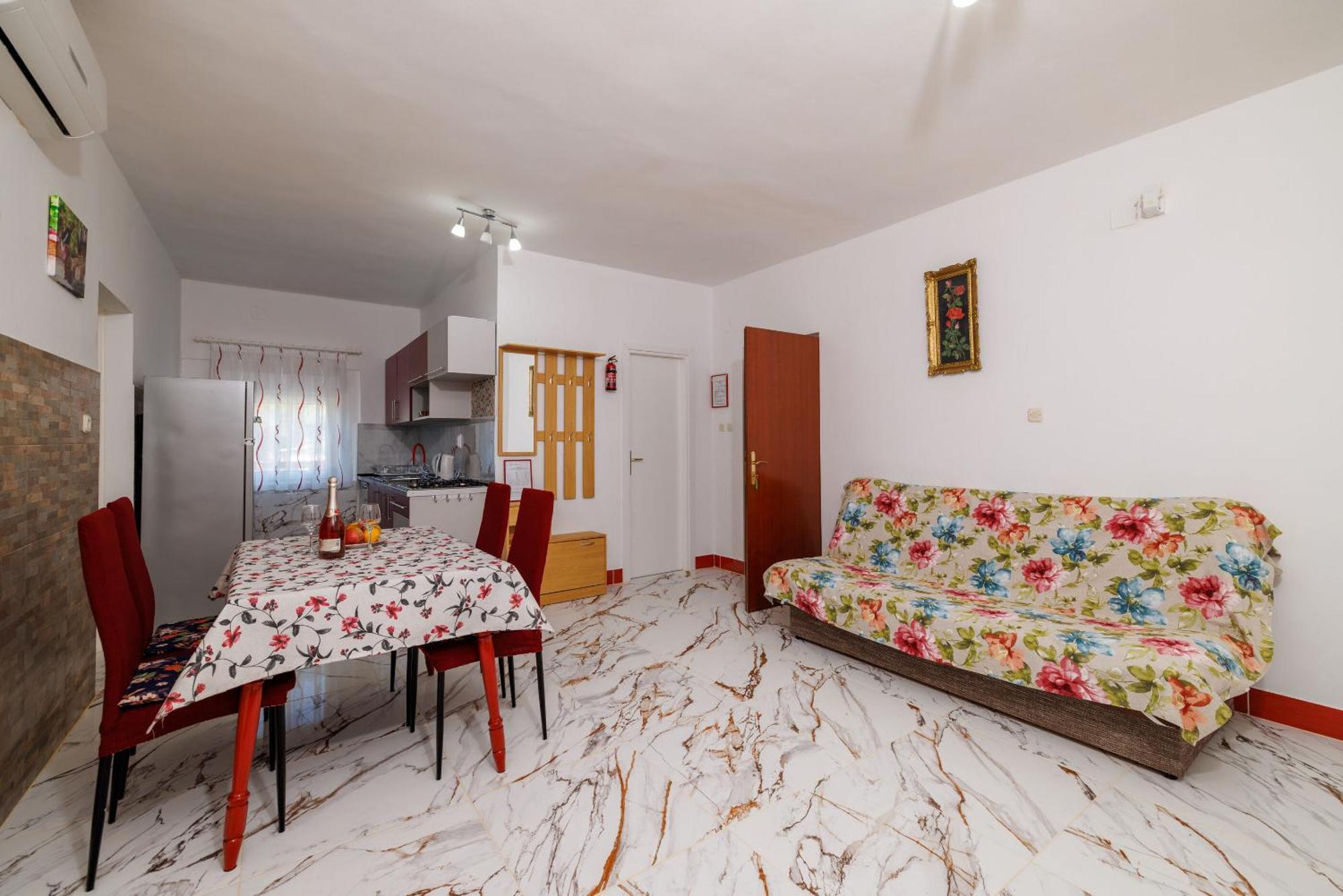 Apartment Grga - 300m To The Sea *